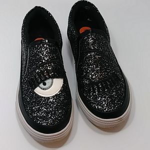Wild Diva winking eye Lounge shoe size 7 sneaker